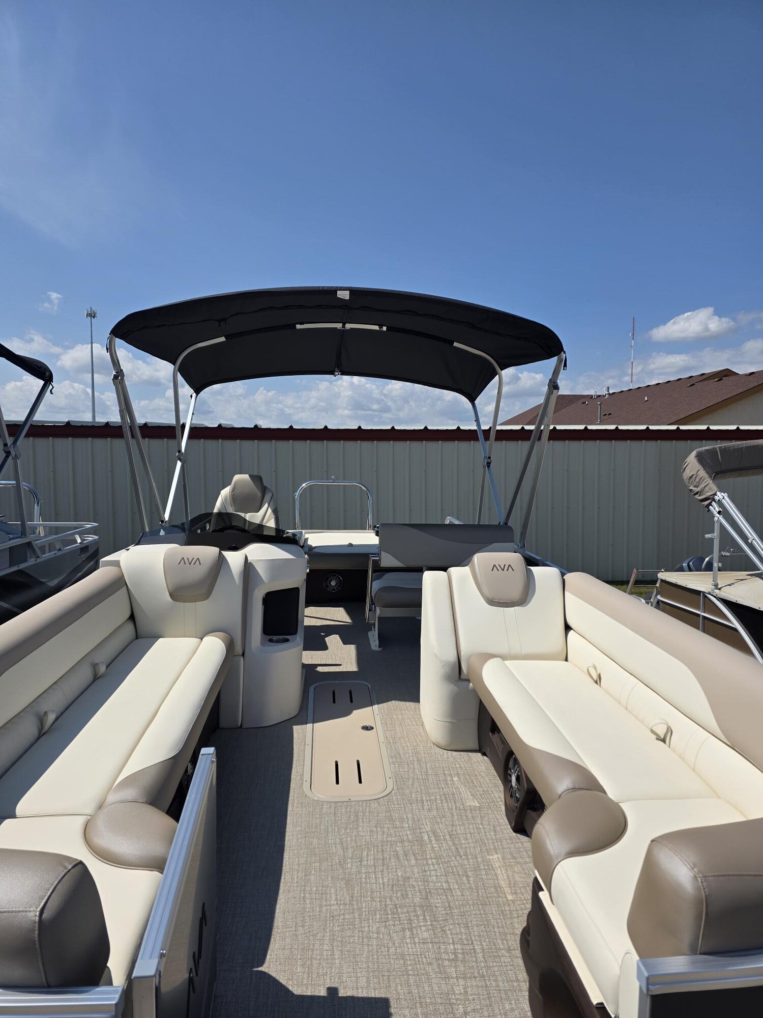 2027 Avalon LSZ Entertainer - Image 2