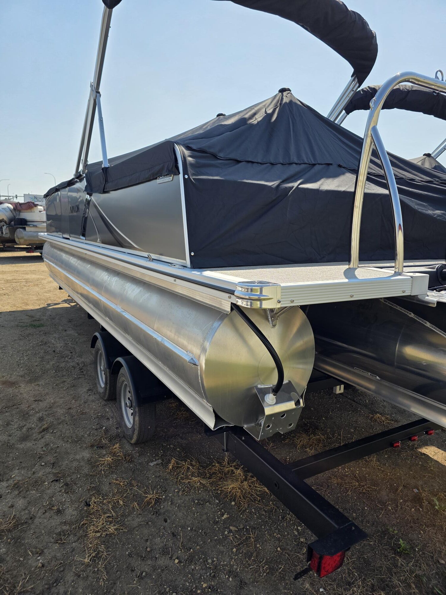 2027 Avalon LSZ Entertainer - Image 9