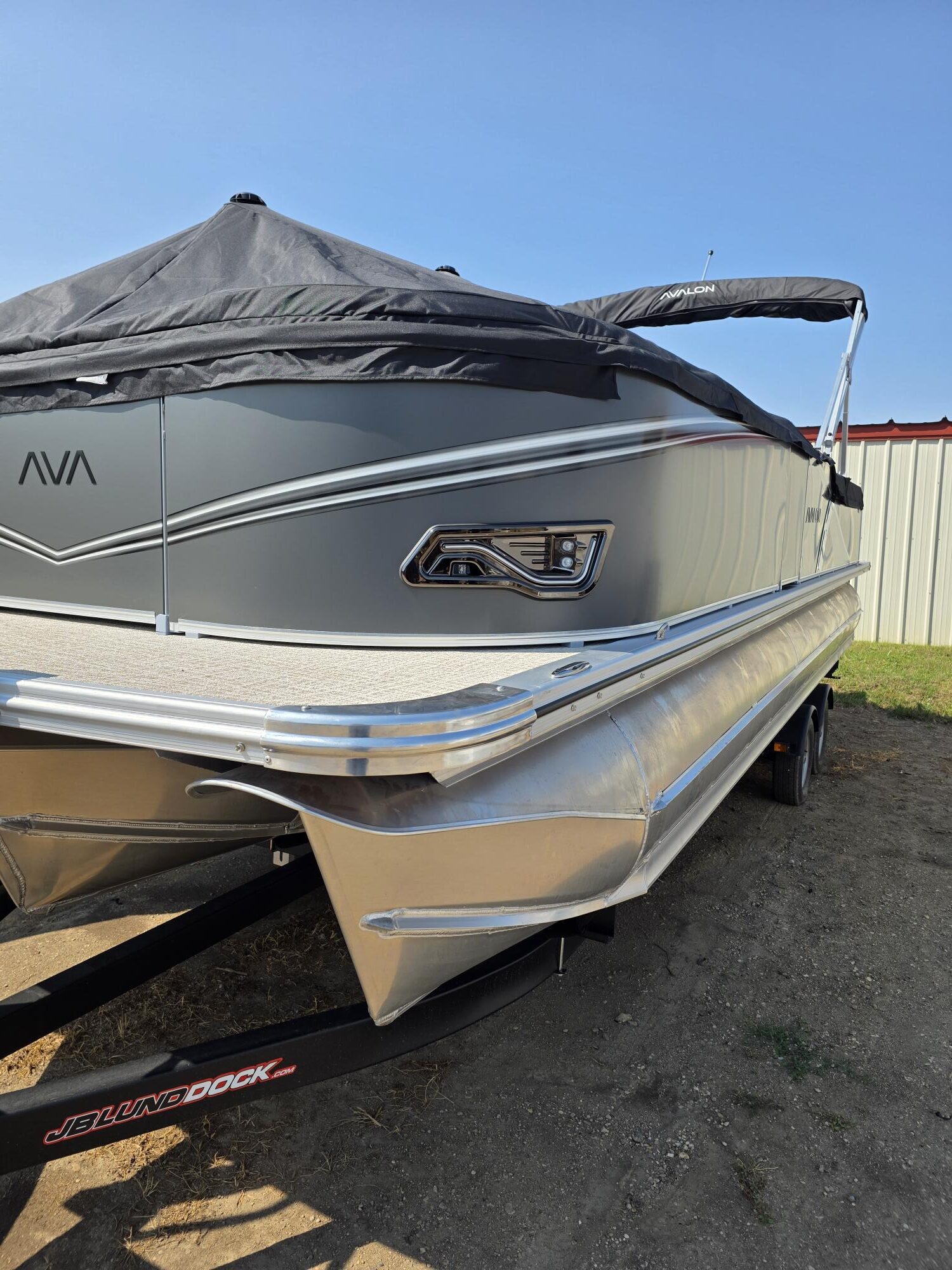 2027 Avalon LSZ Entertainer - Image 10