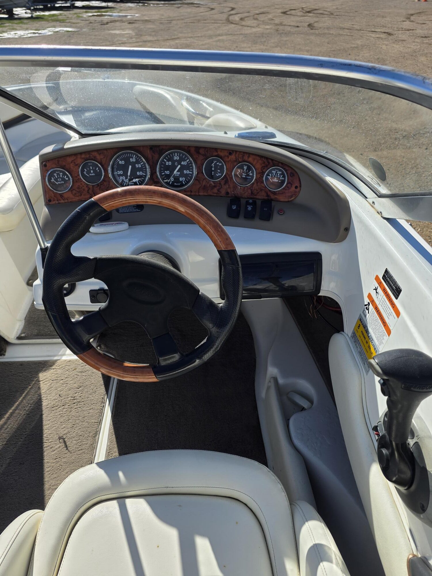 2004 Larson 180 SEi BR - Image 6